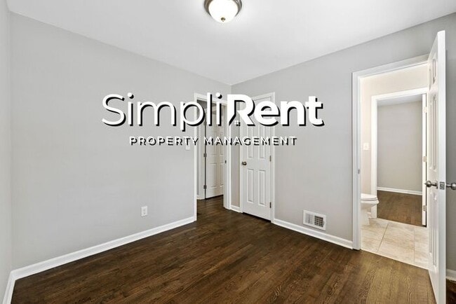 Building Photo - JUST REDUCED *ALL ELECTRIC* Ranch in River...