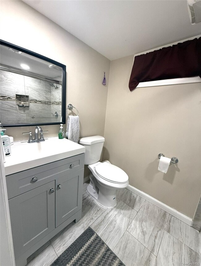 Building Photo - 7 Clarissa Dr