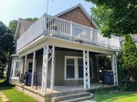 Building Photo - 1045-1047 Alpine NW