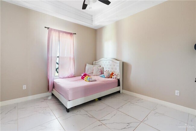 Building Photo - 11 11th St