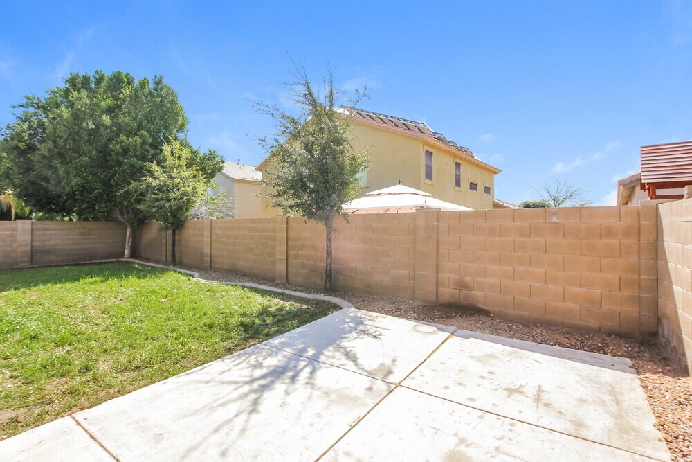 Building Photo - 16855 W Ironwood St