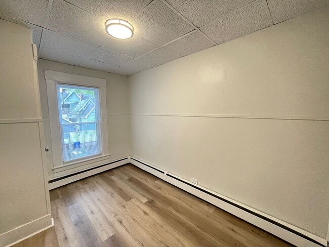 Building Photo - 53 Pennacook St