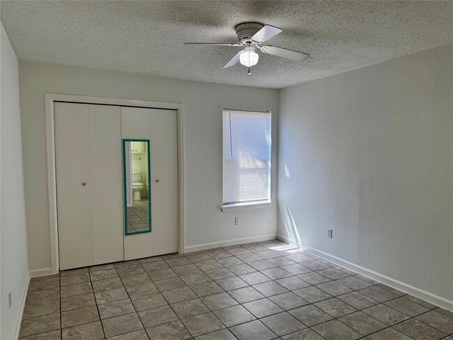 Building Photo - 904 Milford Way