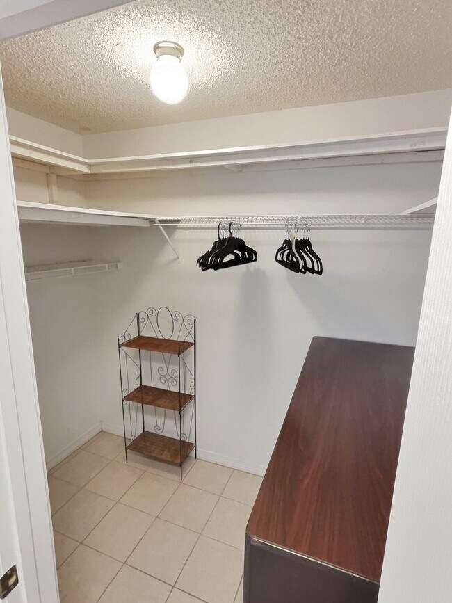Building Photo - 3 Bedroom Home in Ocean Springs