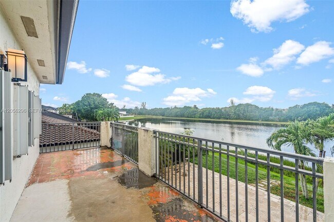 Building Photo - 3654 SW 150th Ct