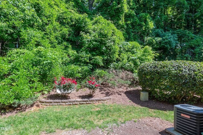 Building Photo - 306 Orchard Park Dr