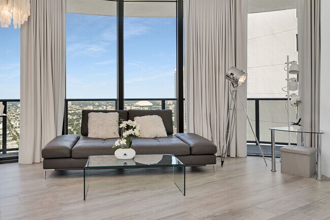 Building Photo - Remarks:	Enjoy stunning Skyline and Bay views from the wraparound balcony of this furnished 2-bed...