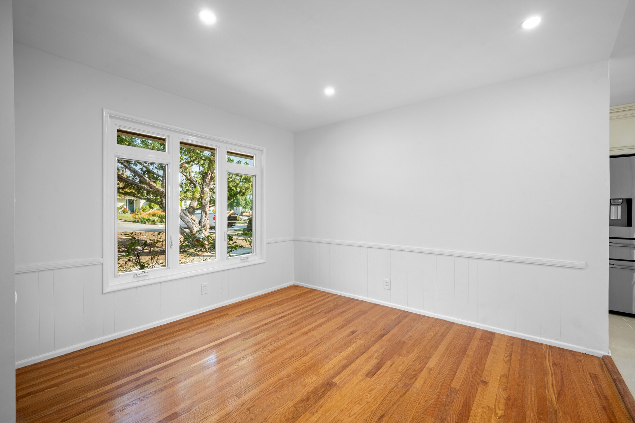 Building Photo - 685 Rim Rd