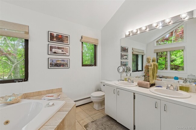 Building Photo - 18 Quail Run