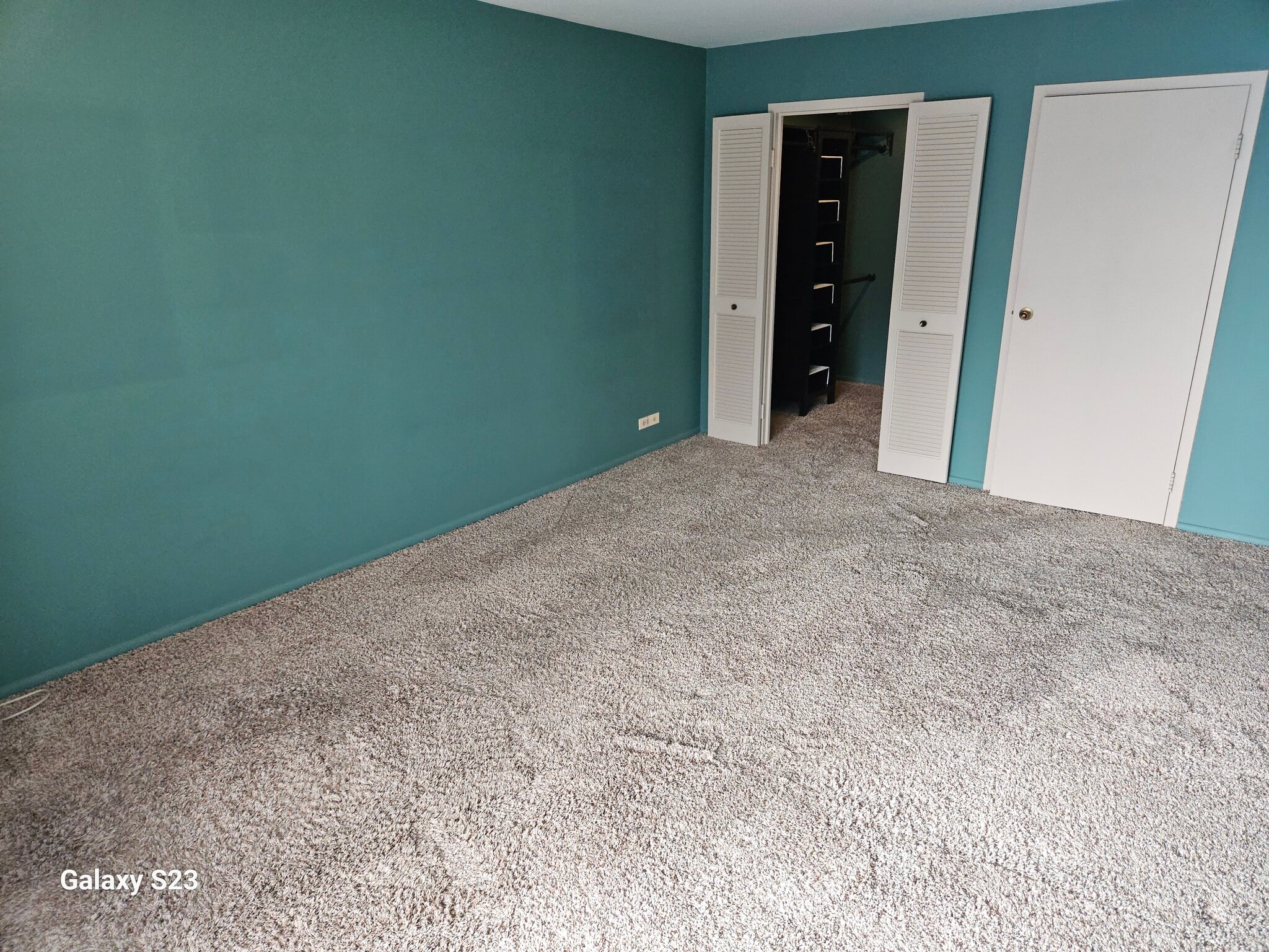 Building Photo - 6033 N Sheridan Rd