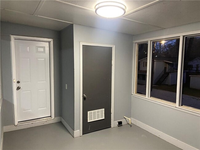 Building Photo - 108 Lambert Dr