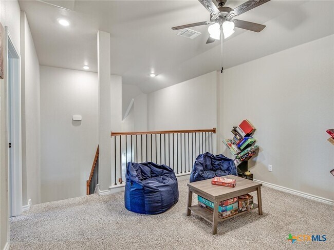 Building Photo - 1701 Meadow Crest