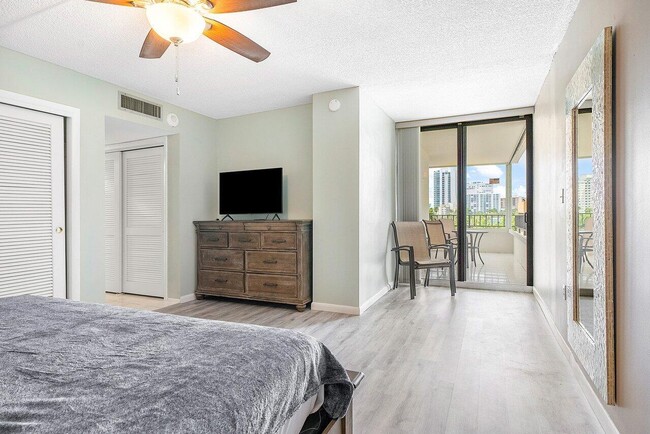Building Photo - 1401 S Ocean Blvd