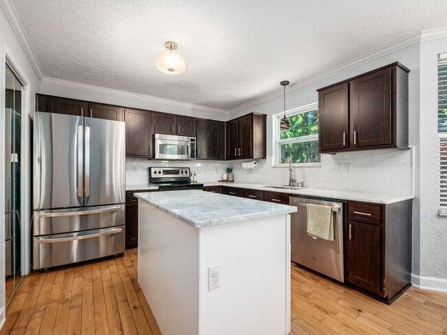 Building Photo - 3259 Longspur Dr