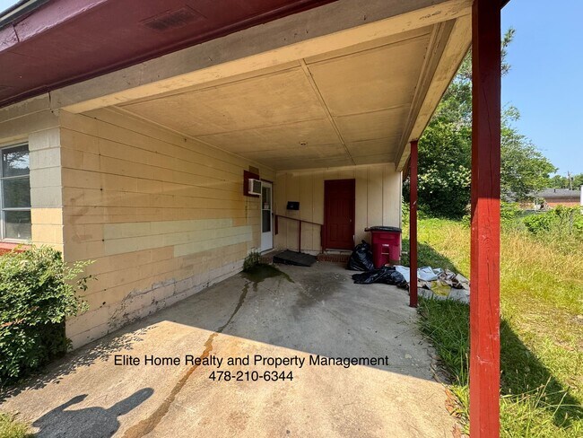 Building Photo - 4331 Ashland Dr