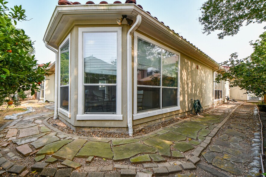 Building Photo - 14206 Jade Cove Dr