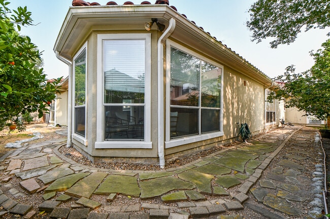 Building Photo - 14206 Jade Cove Dr