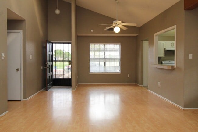 Building Photo - 3205 Fierro Dr