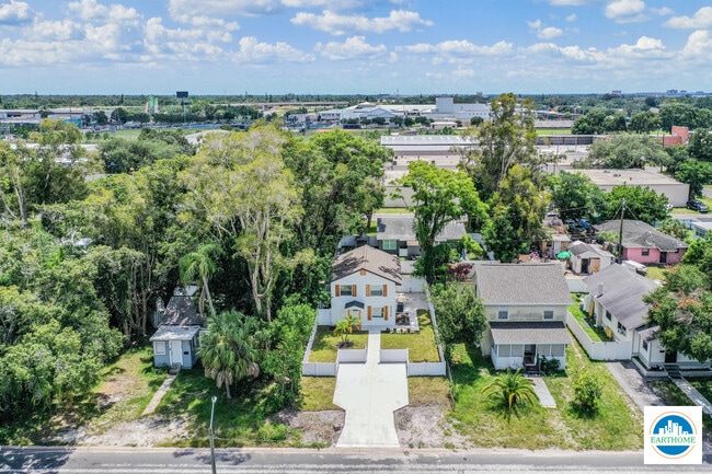 Building Photo - 3226 6th Ave S