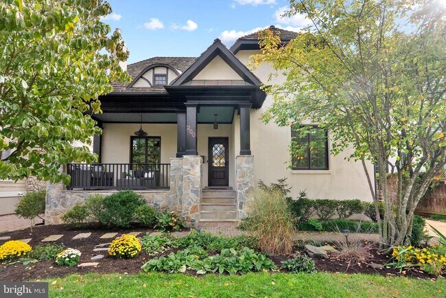 Building Photo - 200 Summers Dr