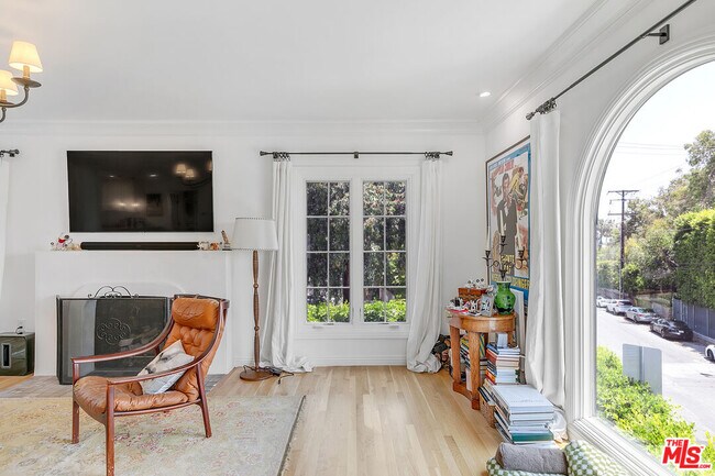 Building Photo - 1009 Carol Dr