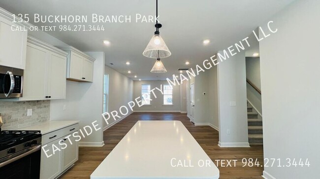 Building Photo - 135 Buckhorn Br Pk