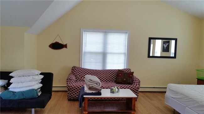 Building Photo - 7 Defelice Rd