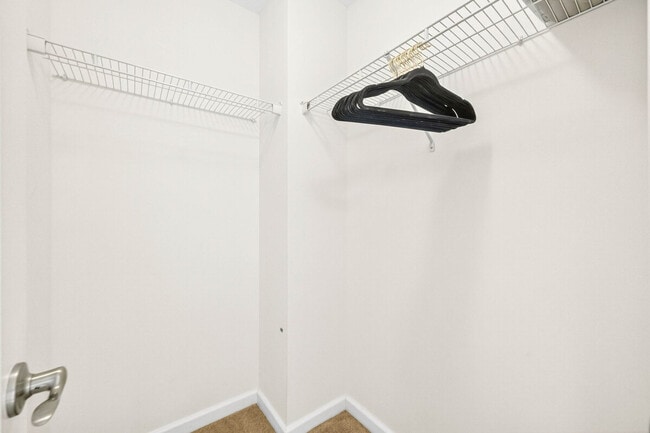 Building Photo - 4663 Bayview Dr