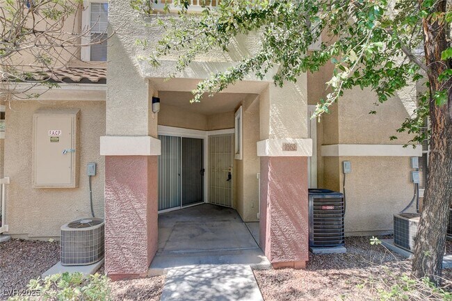 Building Photo - 5855 Valley Dr