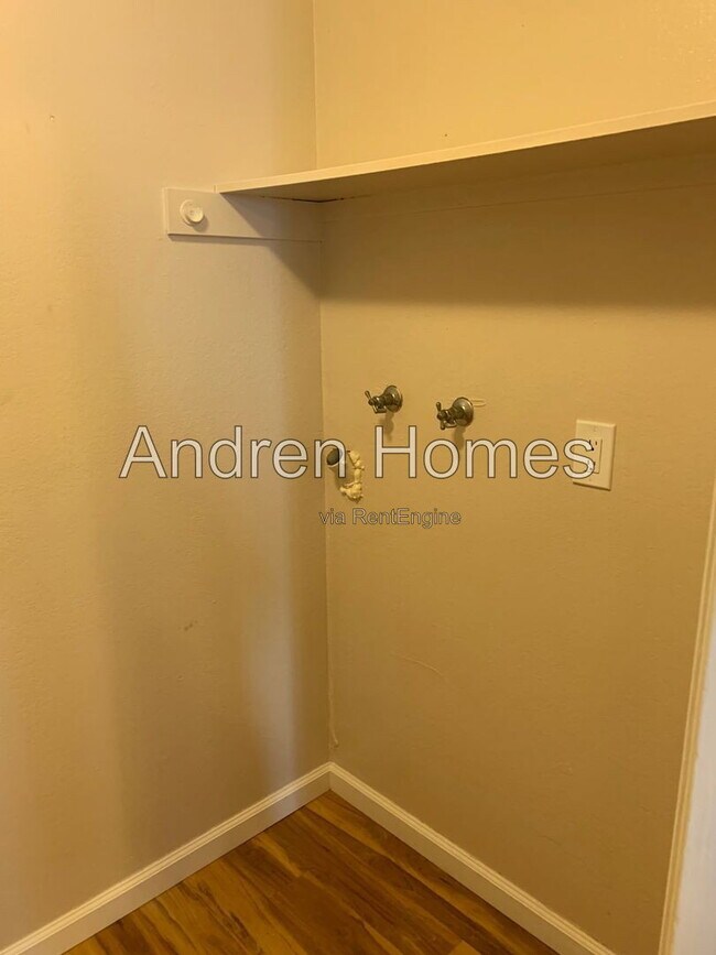 Building Photo - 150 Sea Ridge Ct