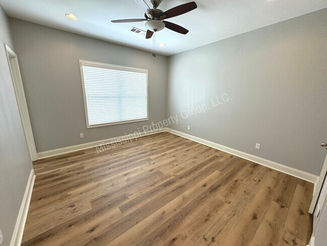 Building Photo - 3BR/2.5BA For Rent