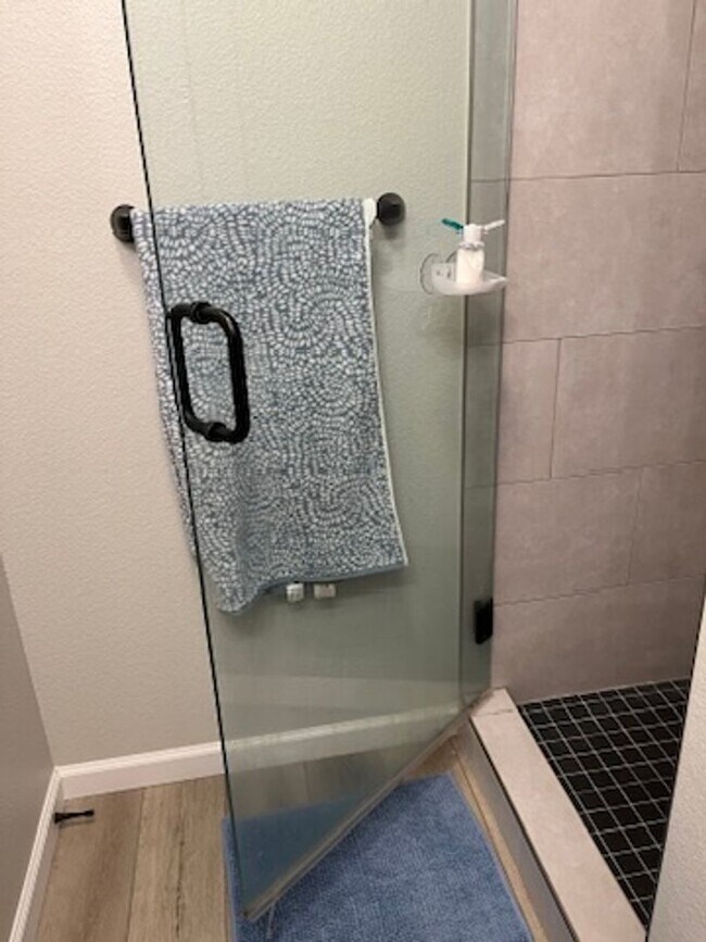 Building Photo - Large Two bedroom, Two Bath Furnished, all Inclusive short to mid term rental.