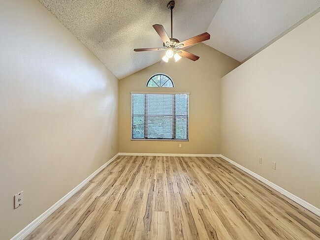 Building Photo - Charming 3 bedroom home in Aloma Bend -Prime Oveido Location