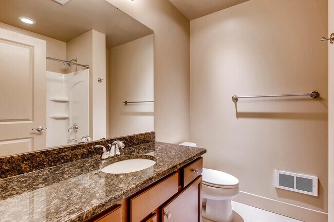 Building Photo - 7800 Plaza Condominiums ~ Mercer Island