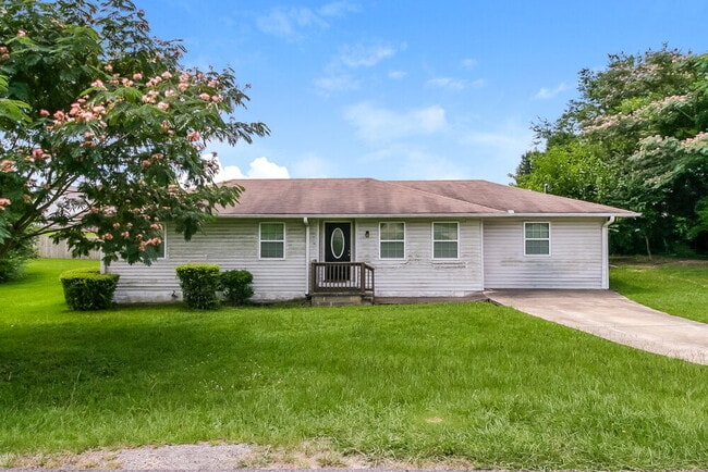 Building Photo - 913 5th Way