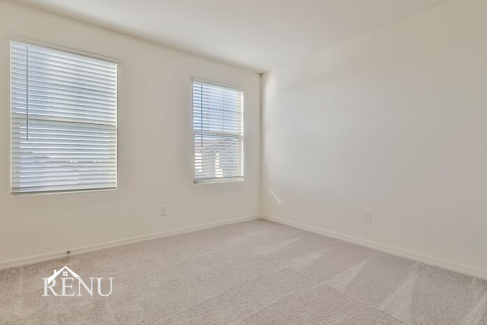 Building Photo - 35564 W San Capistrano Ave