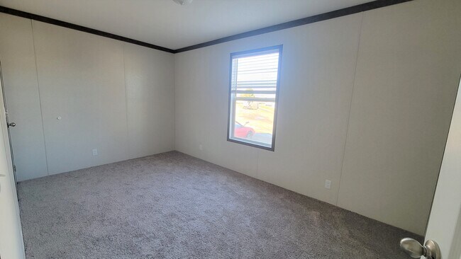 Building Photo - 372 Utah Ct