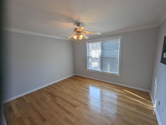 Building Photo - 2 BD Townhouse in Downtown Charleston