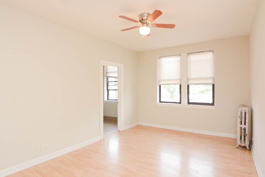 Building Photo - 4856 N Damen Ave