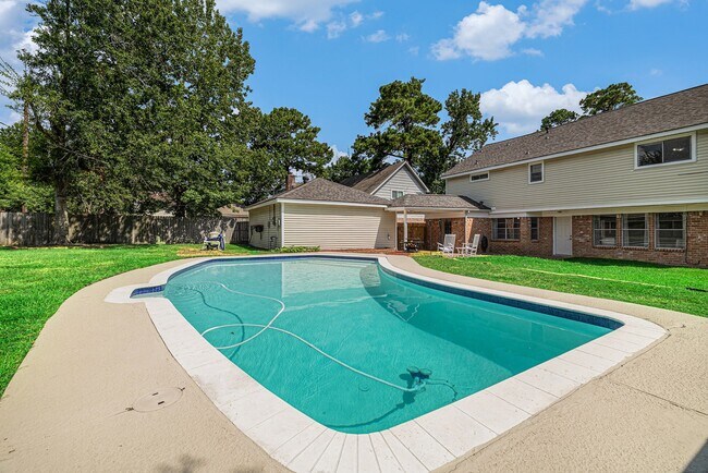 Building Photo - 15815 Ripplewind Ln