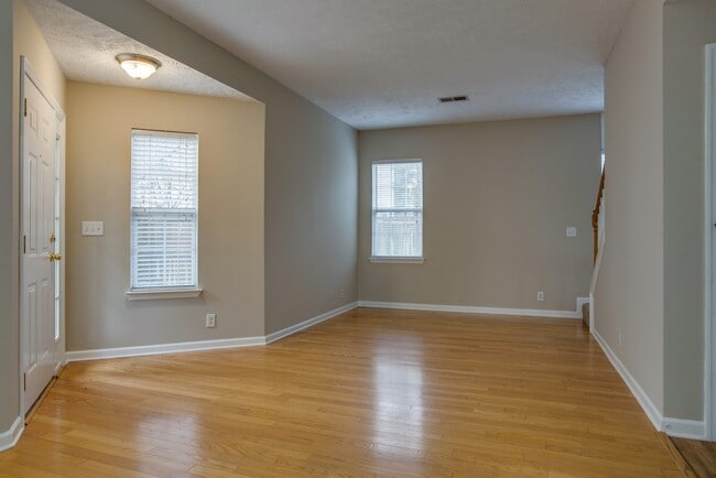 Building Photo - 7027 Penbrook Dr