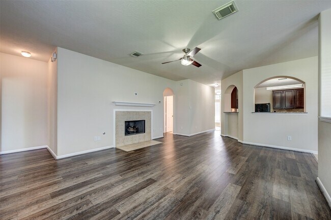 Building Photo - 7414 Compass Rose Dr
