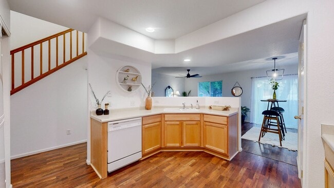 Building Photo - Beautiful 3-Bed, 2.5-Bath Home in South Fo...