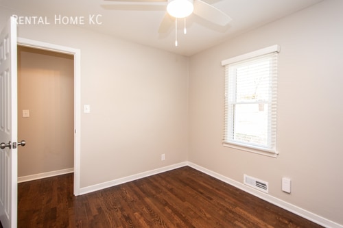 Building Photo - 6516 W 78th St