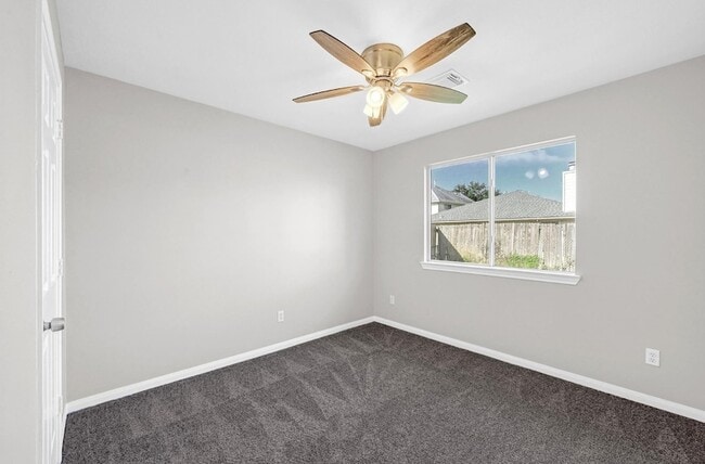 Building Photo - 4018 Floral Way Ct