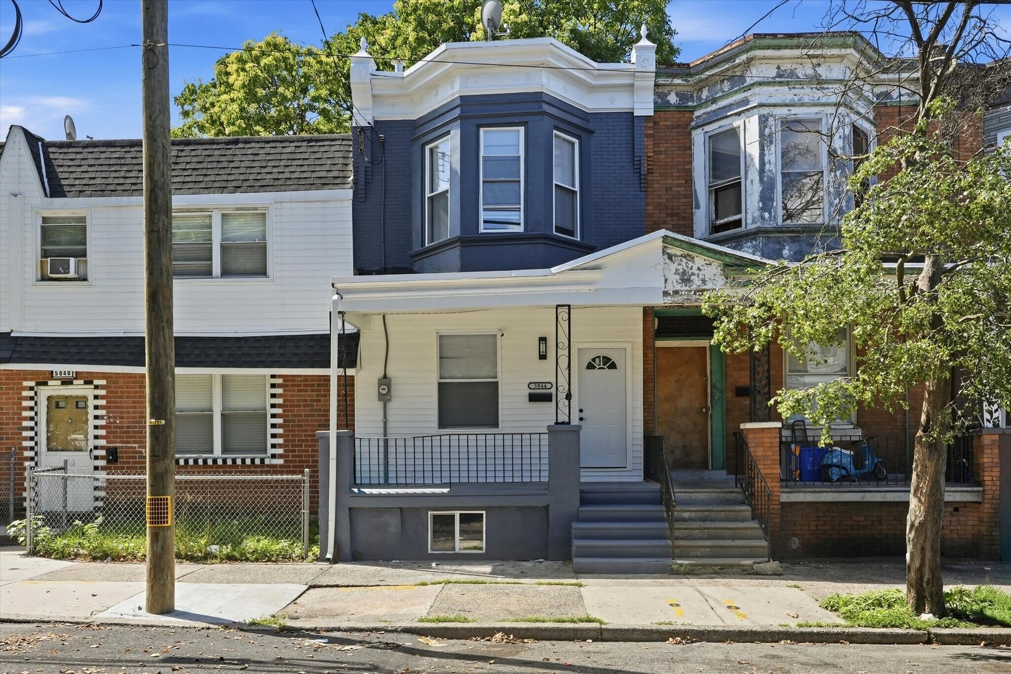 Building Photo - 5044 Parrish St