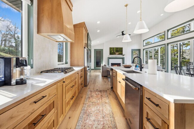 Building Photo - 8691 Rambo North Rd