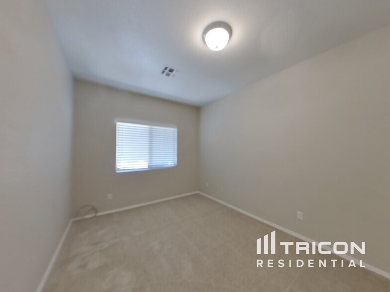 Building Photo - 962 E Cowboy Cove Trail