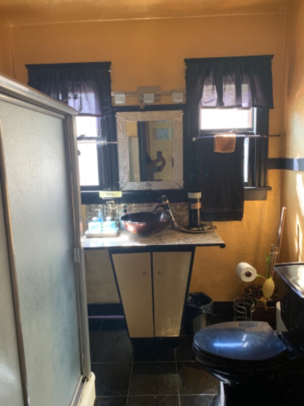 Building Photo - 240 W Terrace St