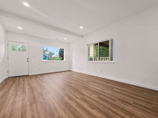 Building Photo - AVAILABLE NOW! Bright and Modern Home with High Ceilings and Premium Upgrades in the Columbia Cit...